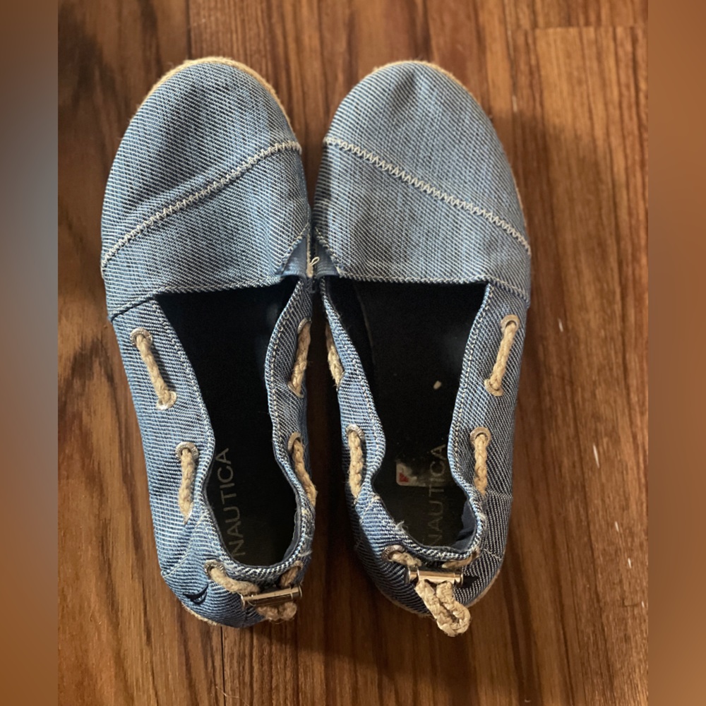 Nautical shoes size 7